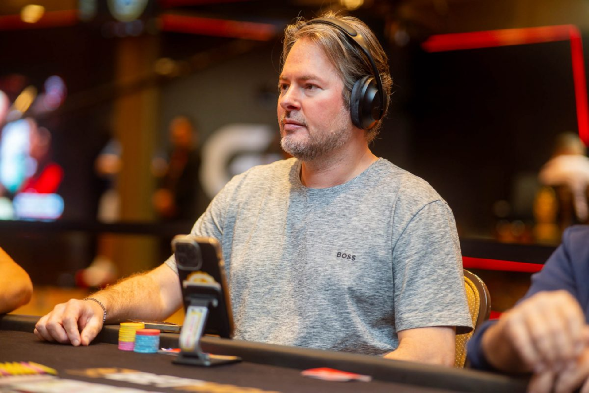 Rogério Castro em ação no R$ 10.000 High Roller 6-Max