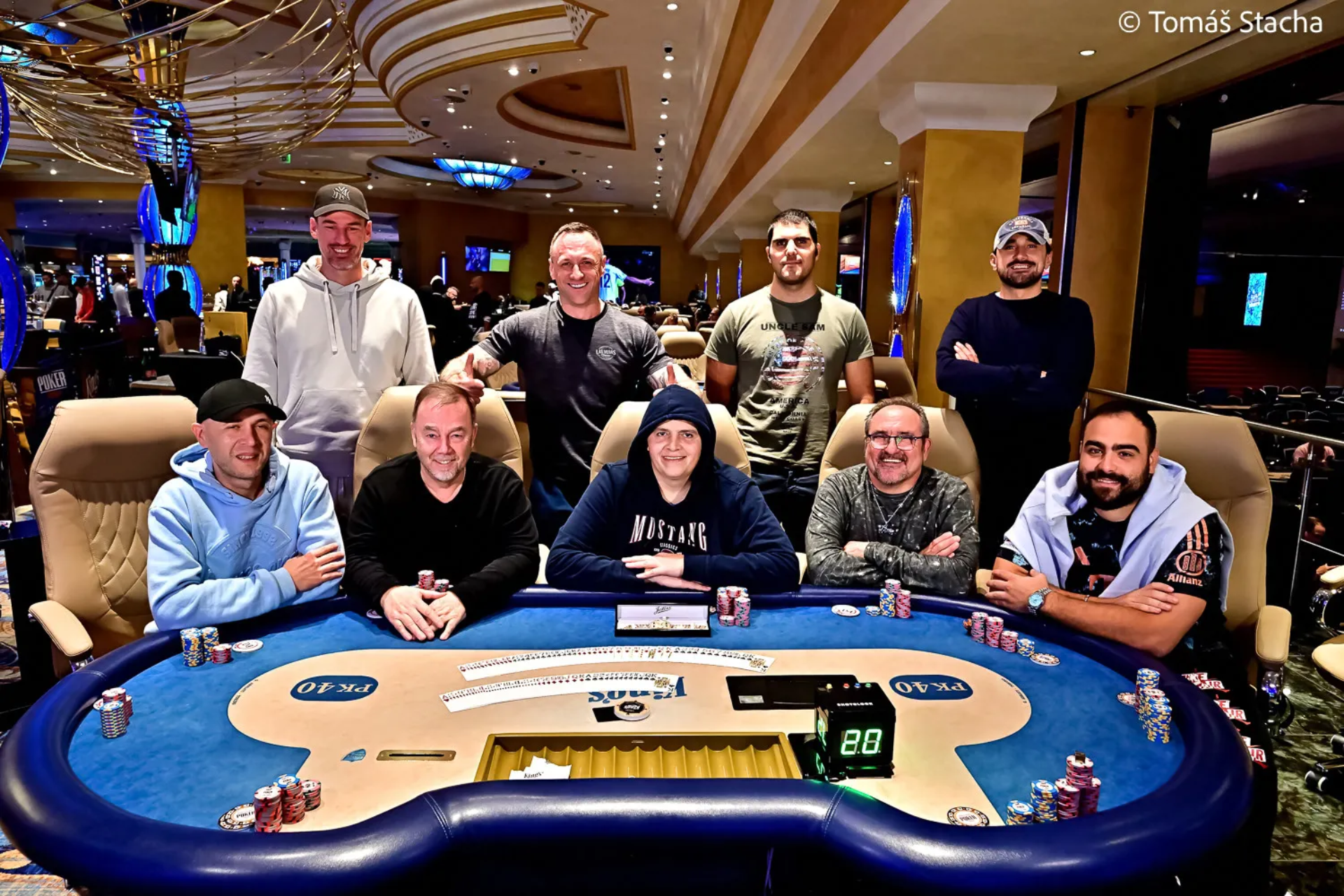 Mesa final do Evento #11 (€ 777 No-Limit Hold'em Lucky 7's)