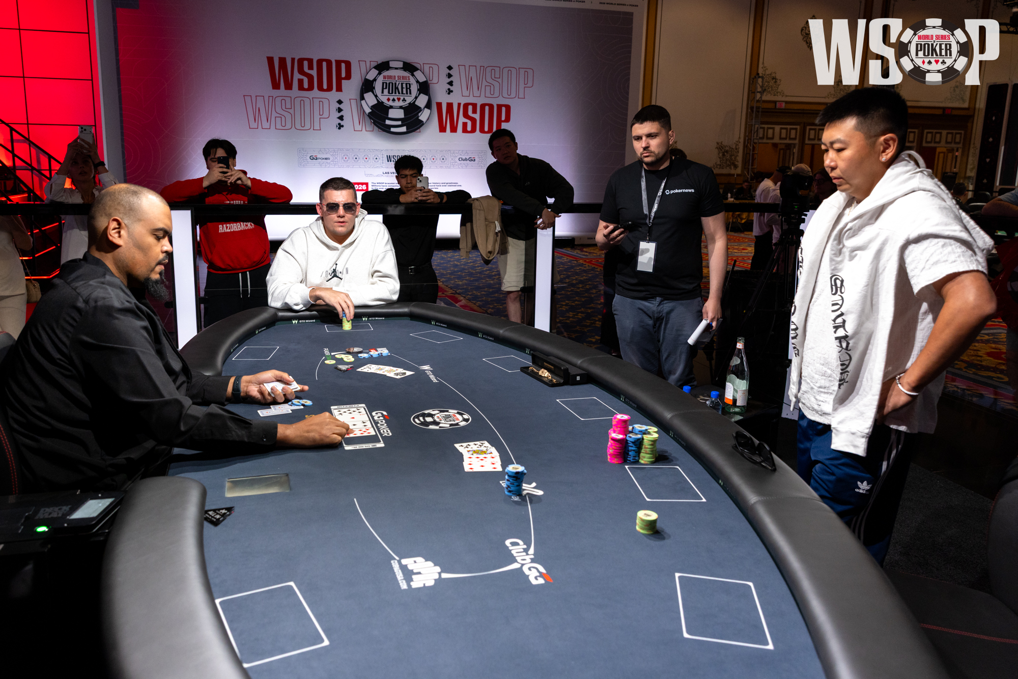 Jesse Lonis and Yang Wang_WSOP26_Travis Ball