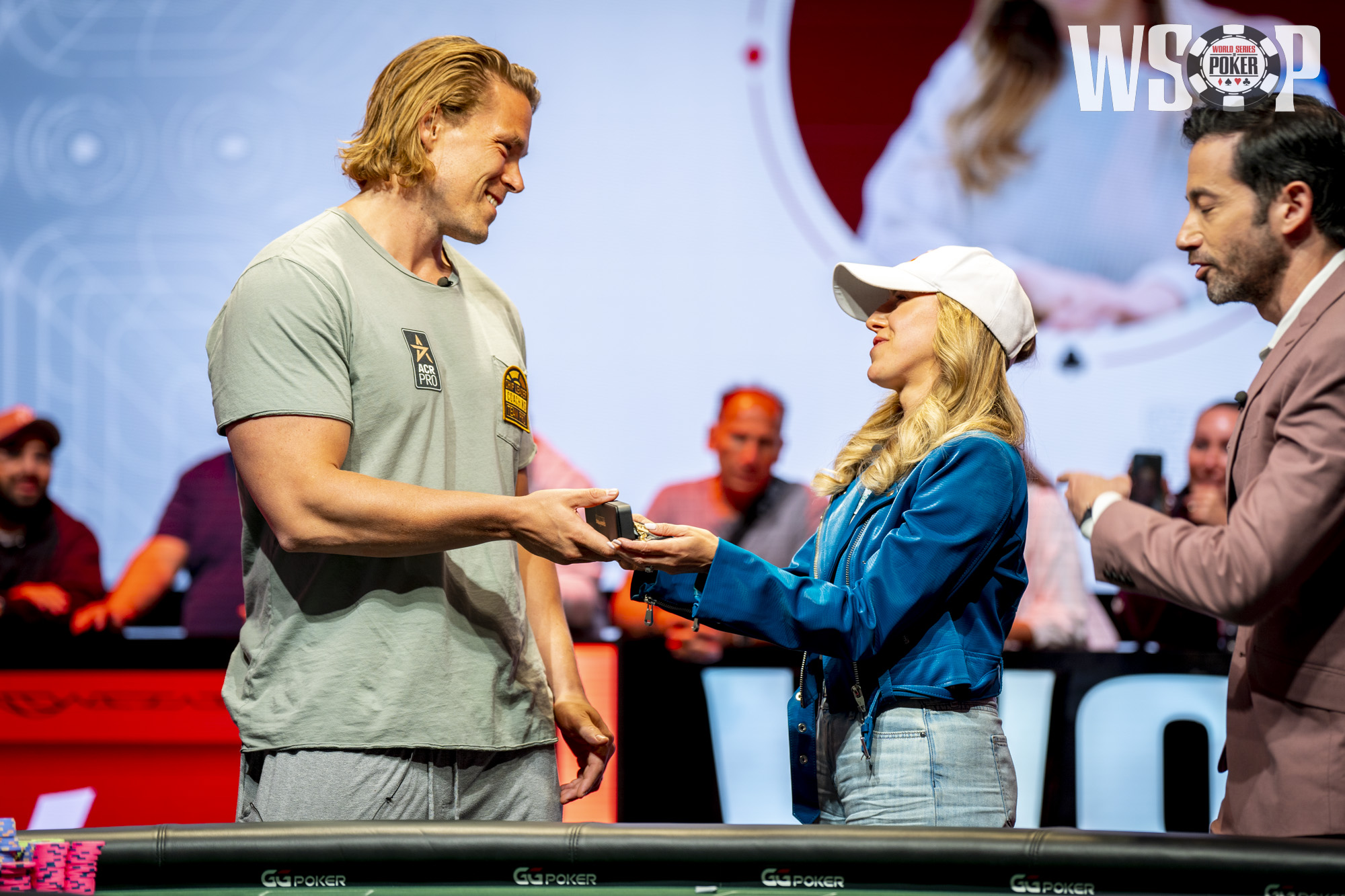 Kristen Foxen e Alex Foxen WSOP26_Lennart Hennig titulo