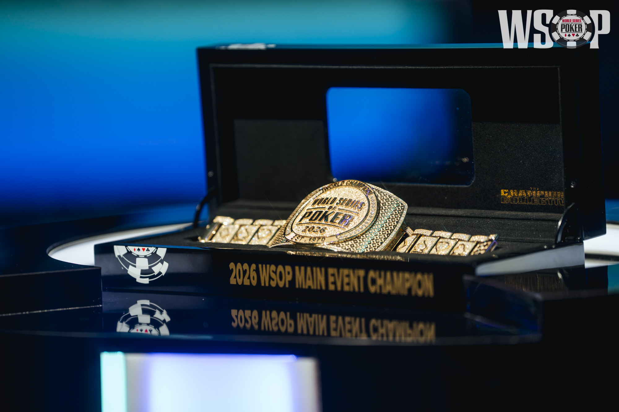 Bracelete do Main Event (Foto: Monique Marenstein/WSOP)